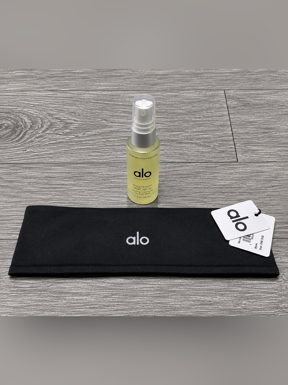 New ALO Yoga wellness set black headband and magnesium reset spray 1.7 fl oz